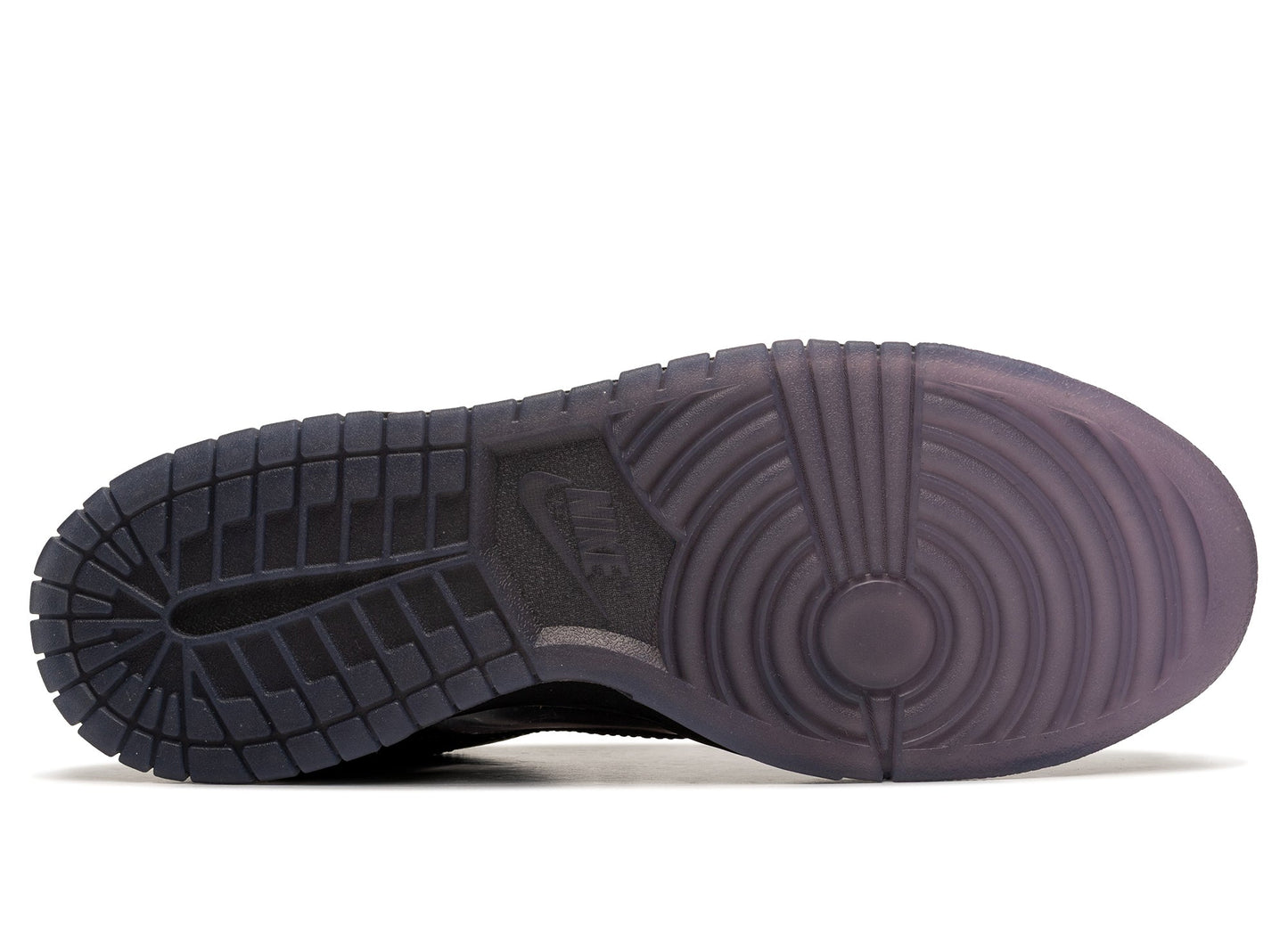 studio-shot-v9-30116