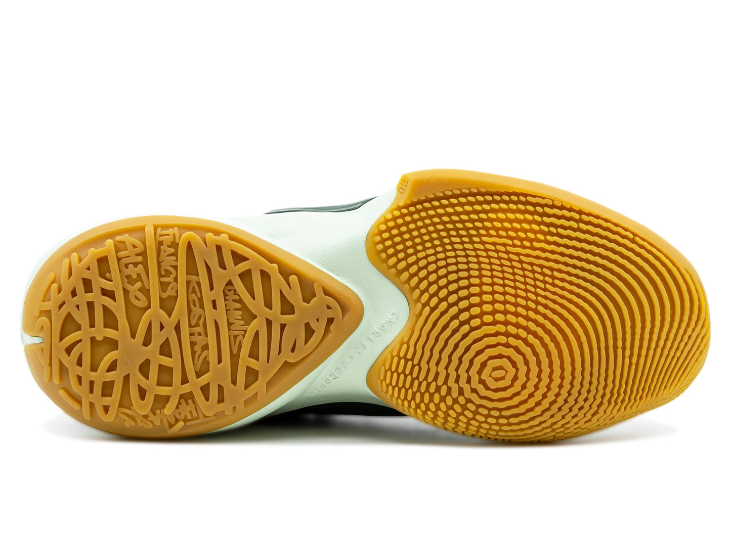 studio-shot-v9-30308