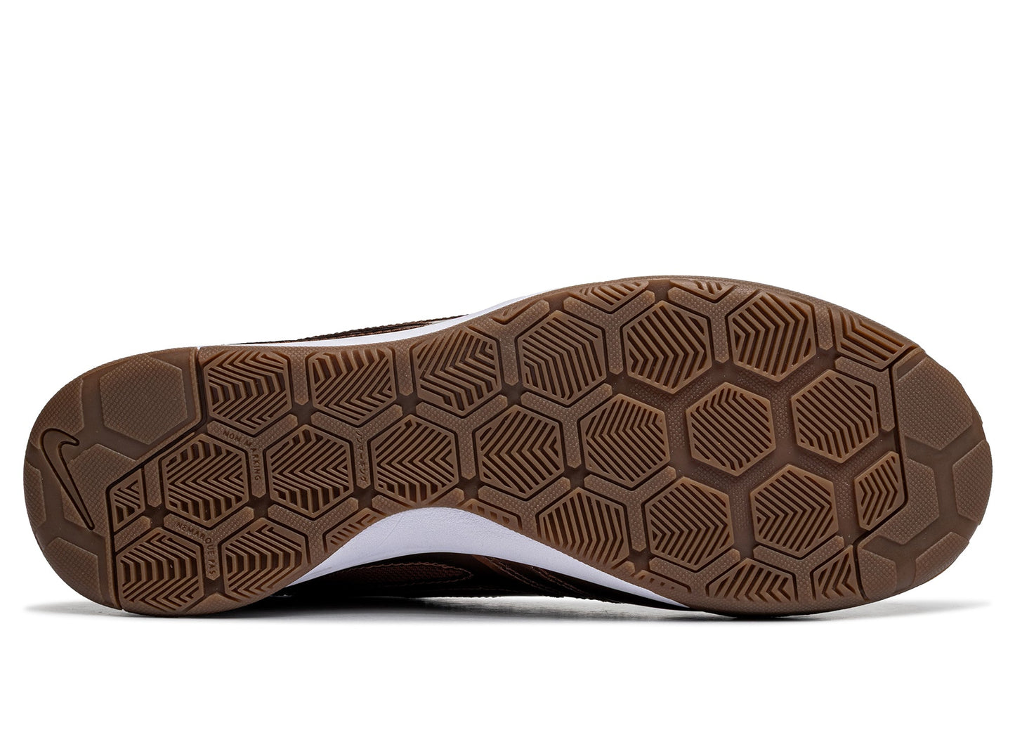 studio-shot-v9-31670