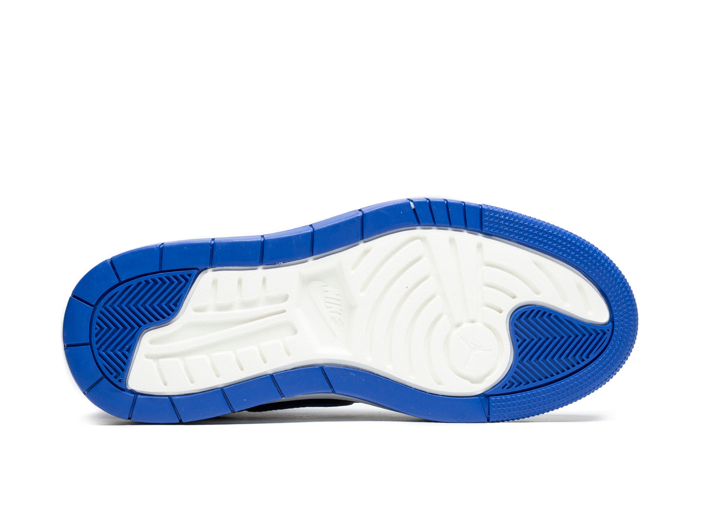 studio-shot-v9-95744