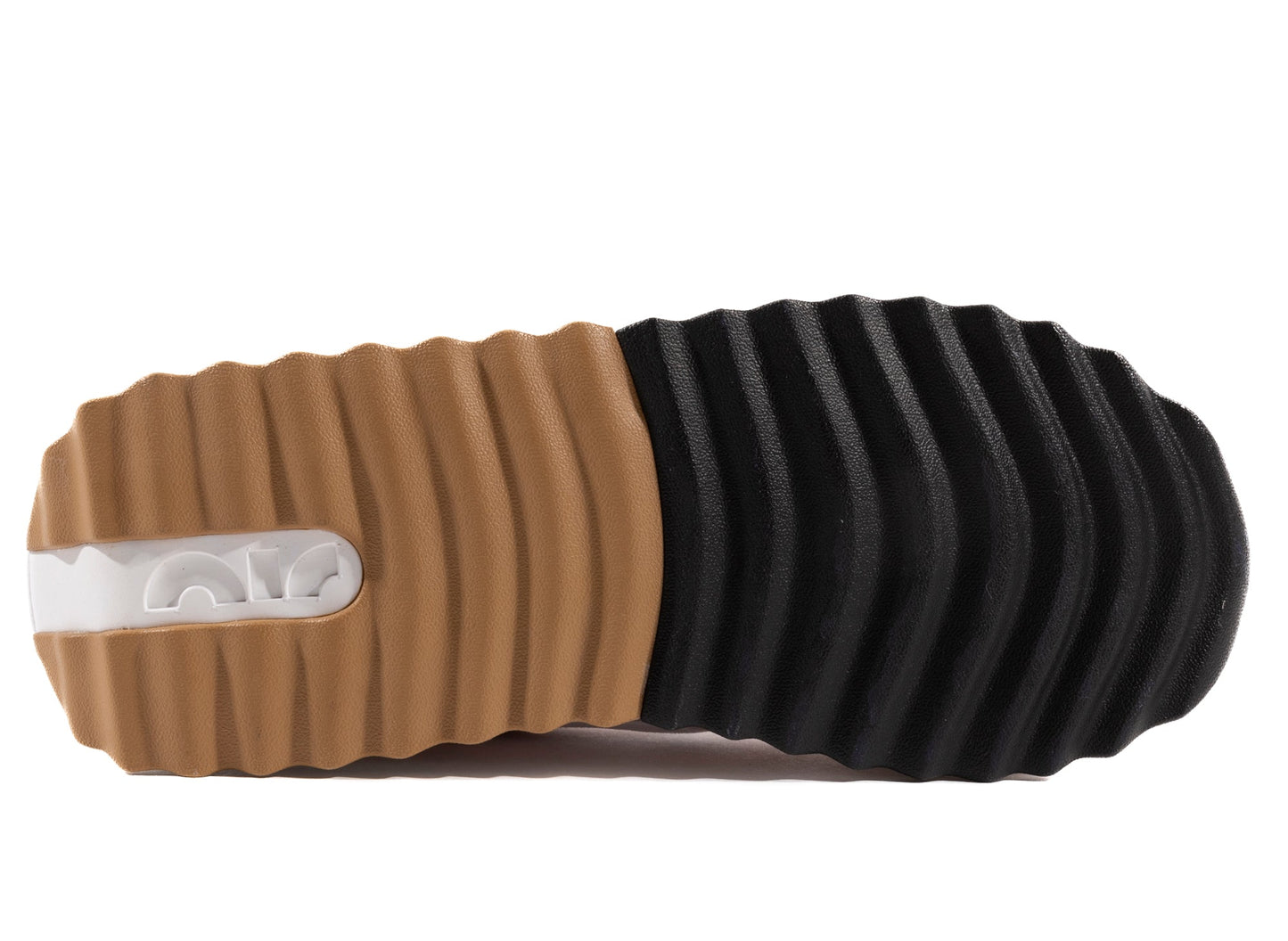 studio-shot-v9-53394