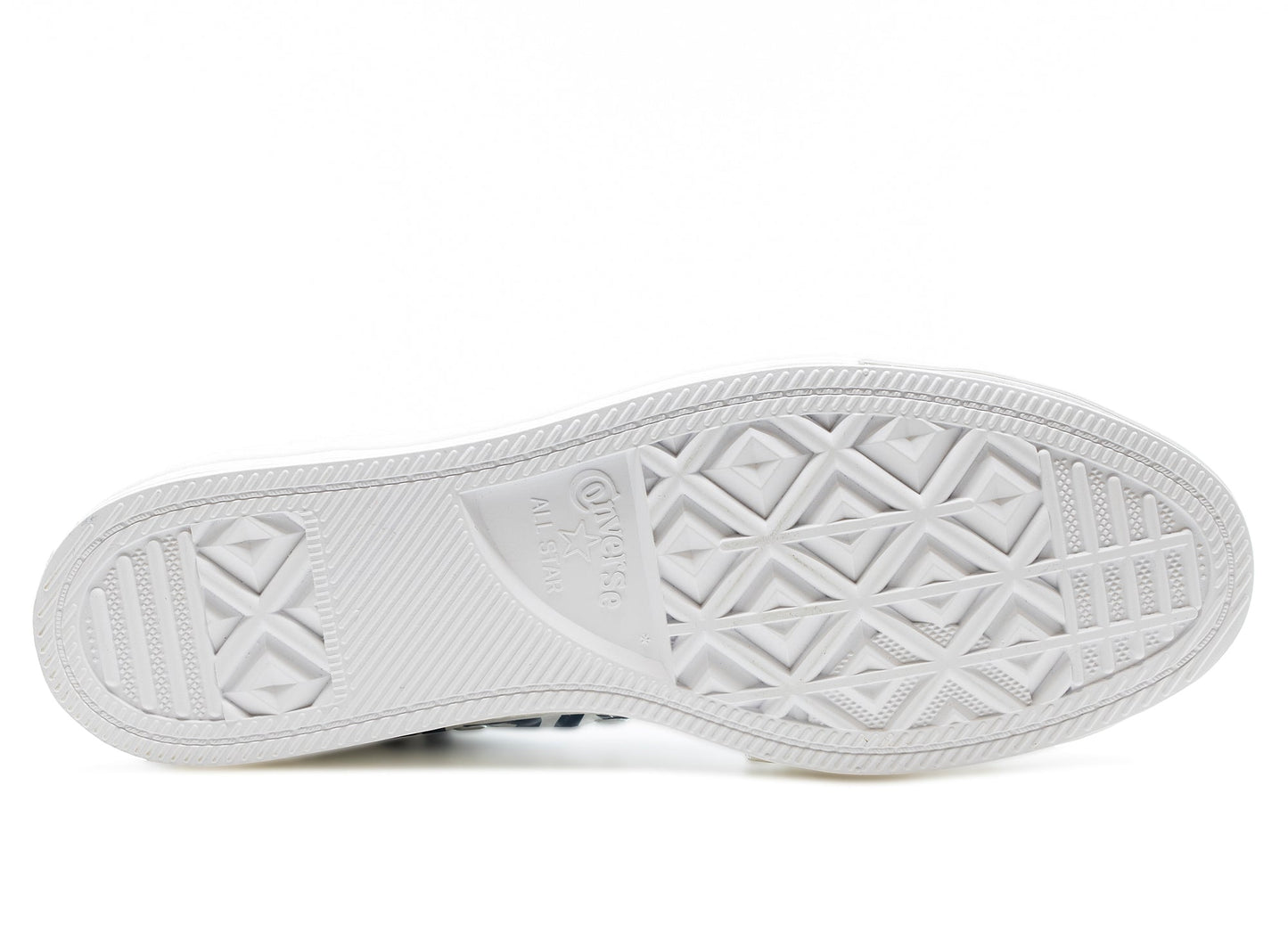 studio-shot-v9-10135