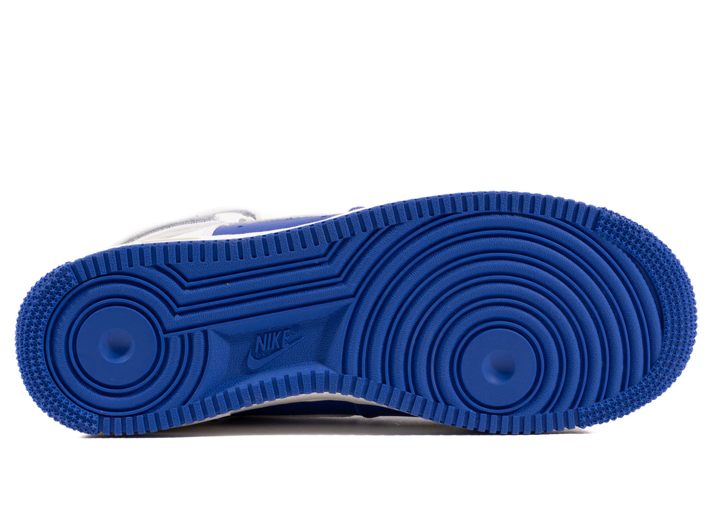 studio-shot-v9-77048