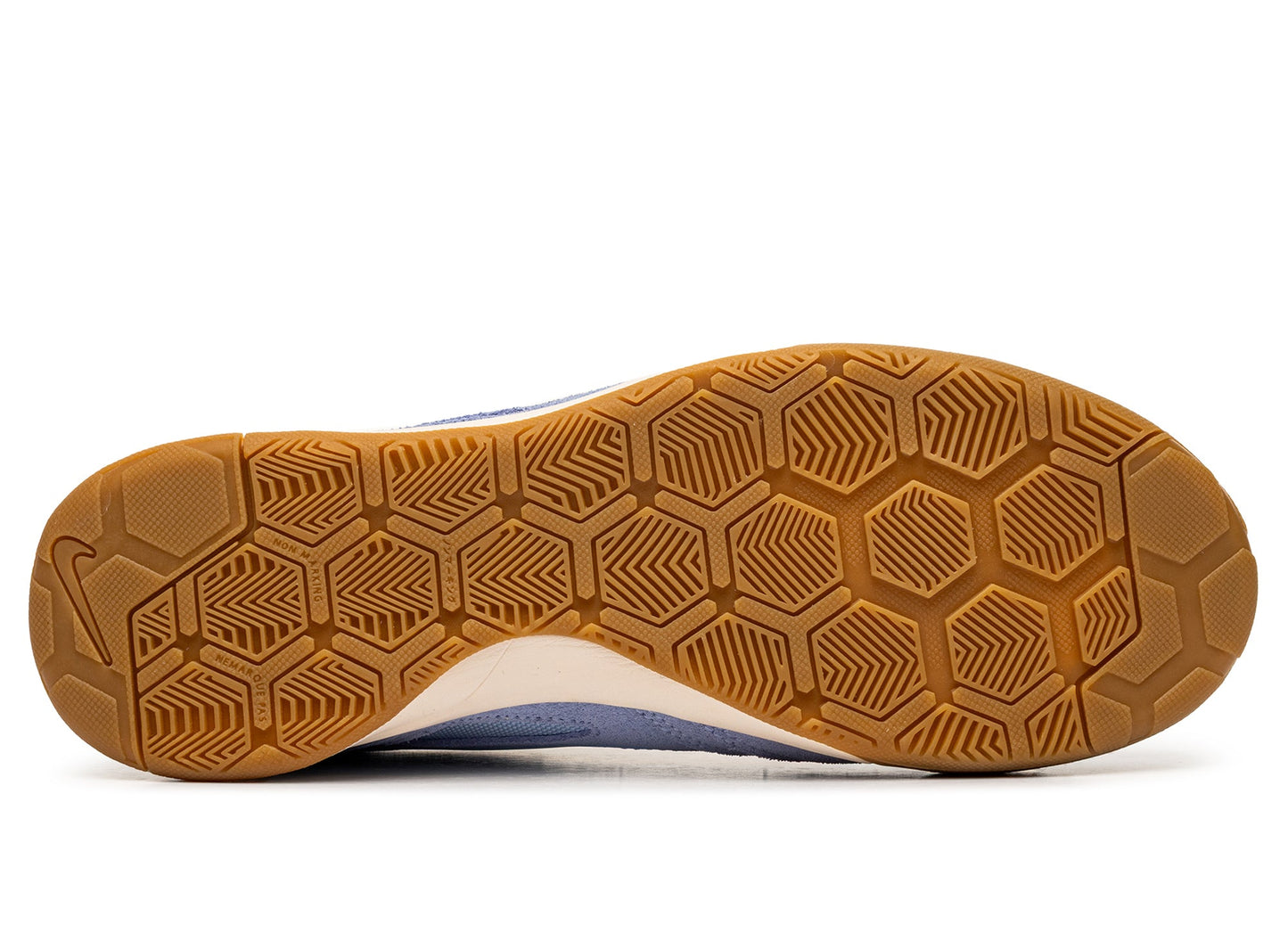 studio-shot-v9-93581