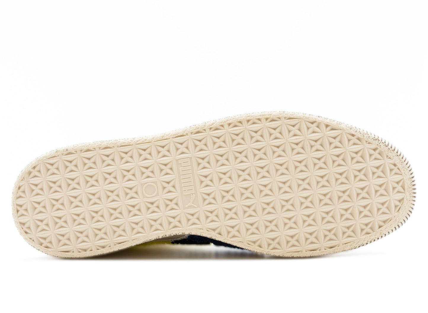 studio-shot-v9-15235