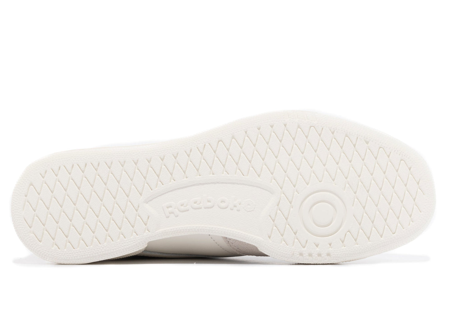 studio-shot-v9-17316