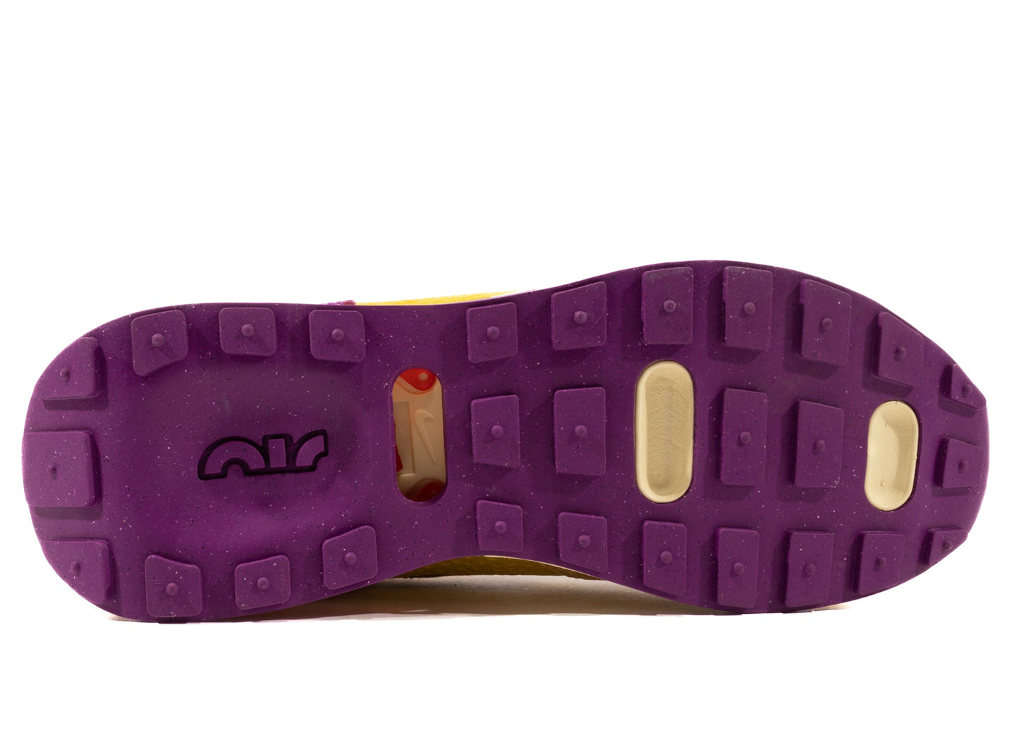 studio-shot-v9-37019