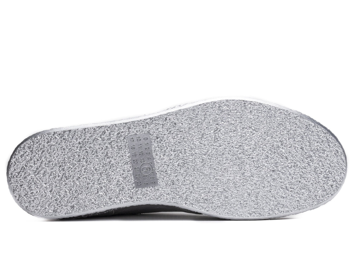 studio-shot-v9-44526