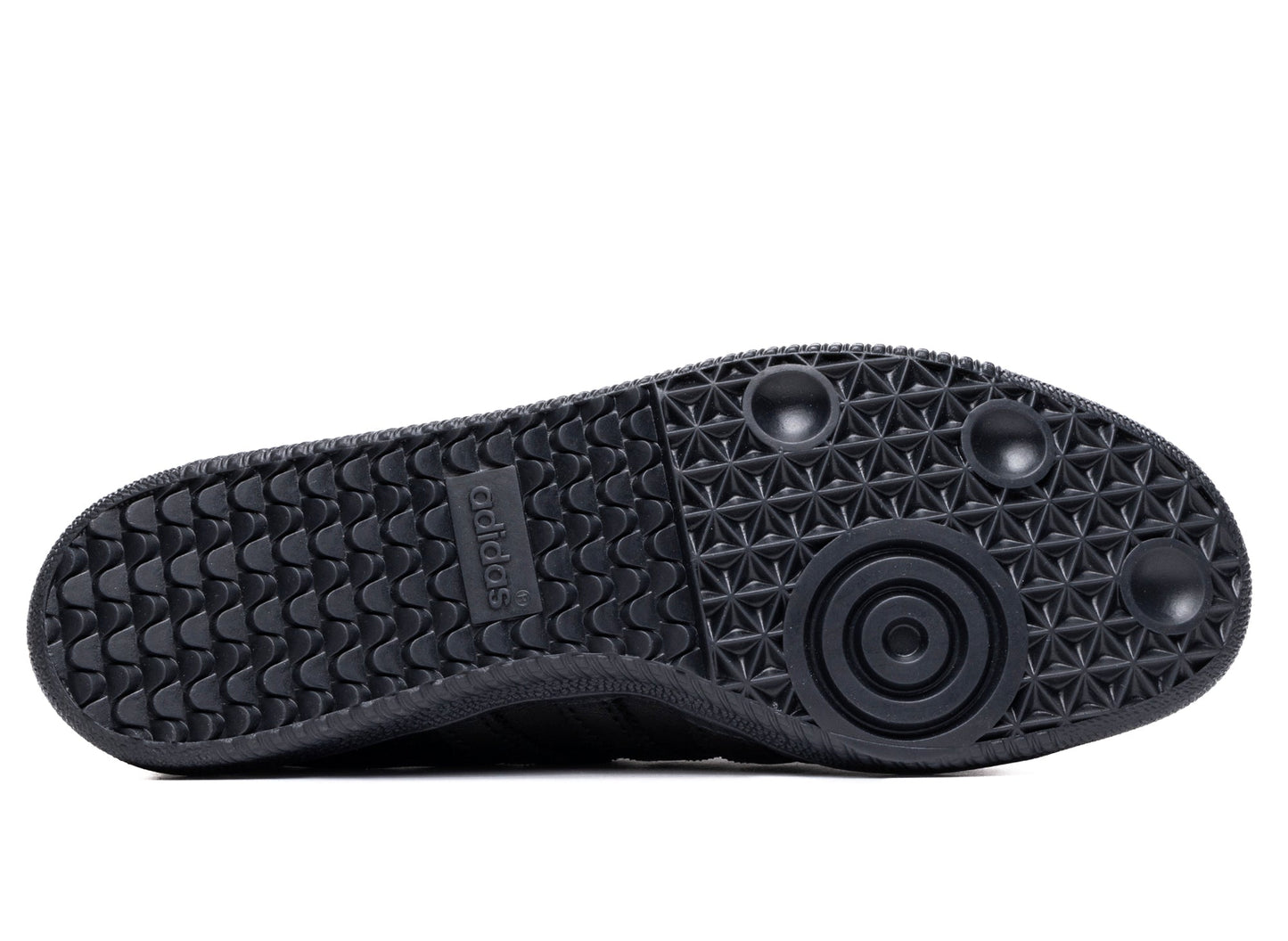 studio-shot-v9-80807