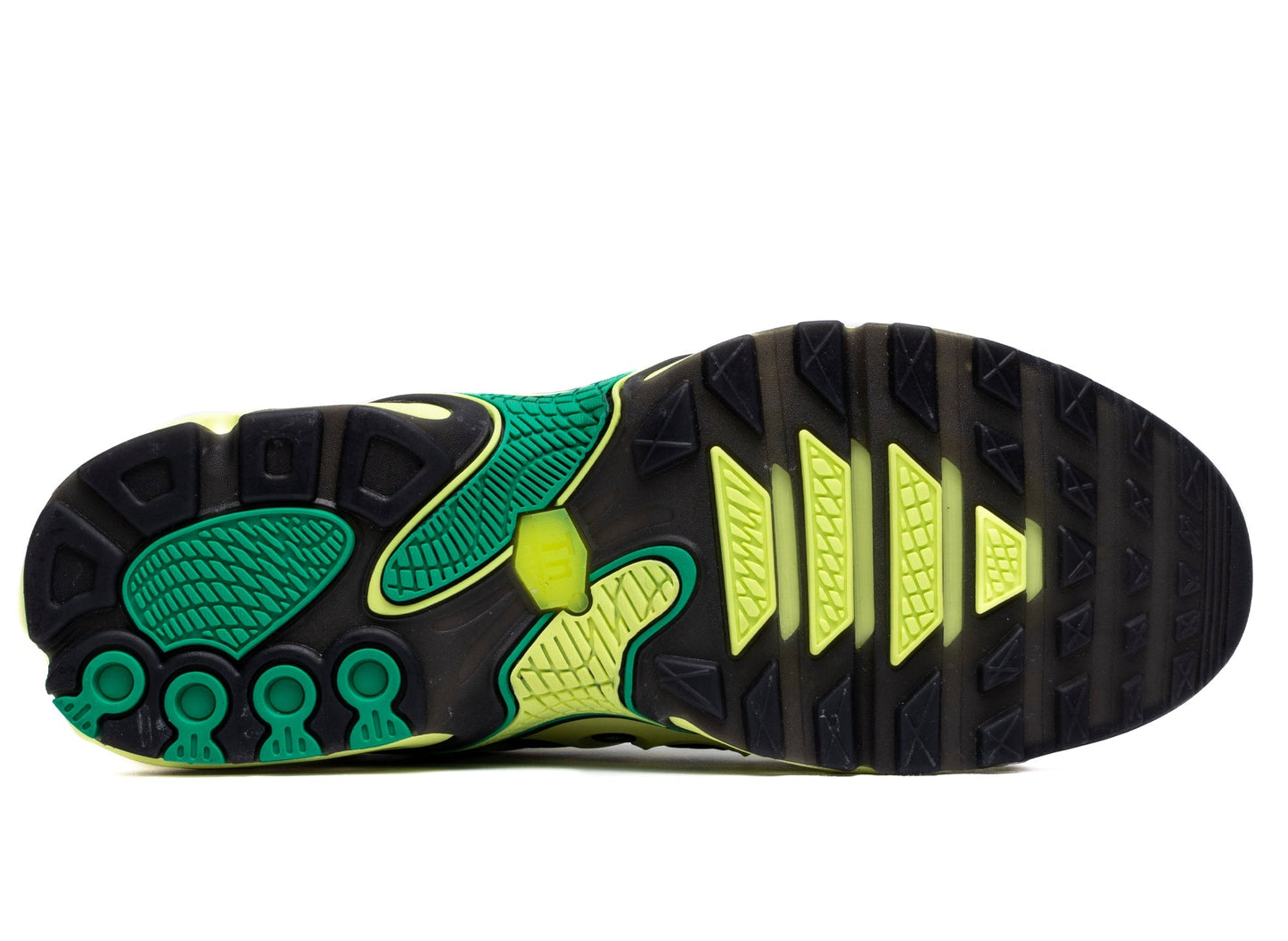 studio-shot-v9-69222