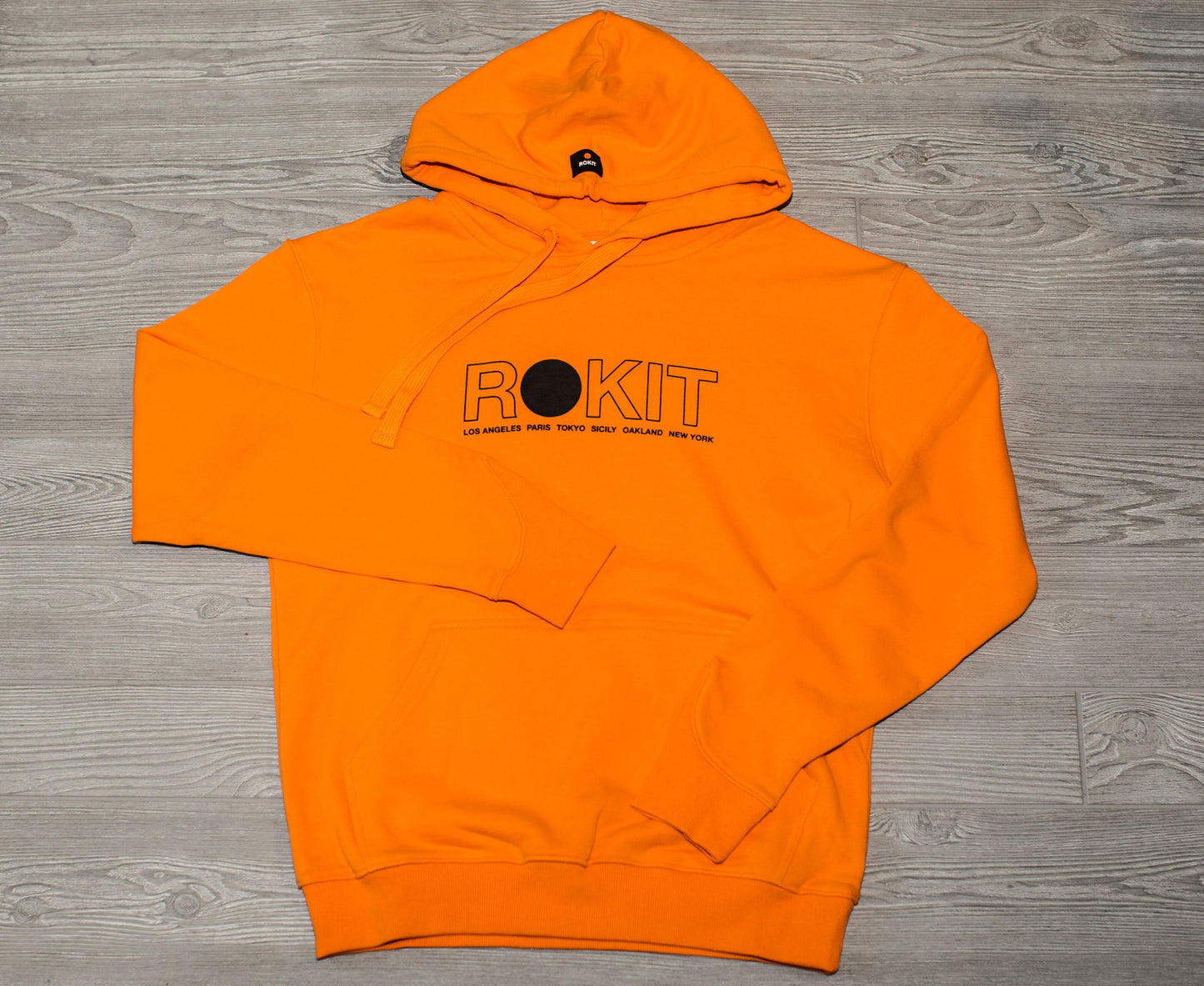 studio-shot-v9-74995