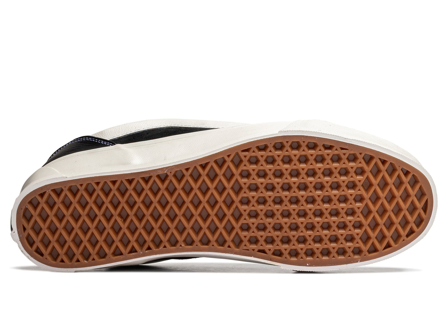 studio-shot-v9-27391