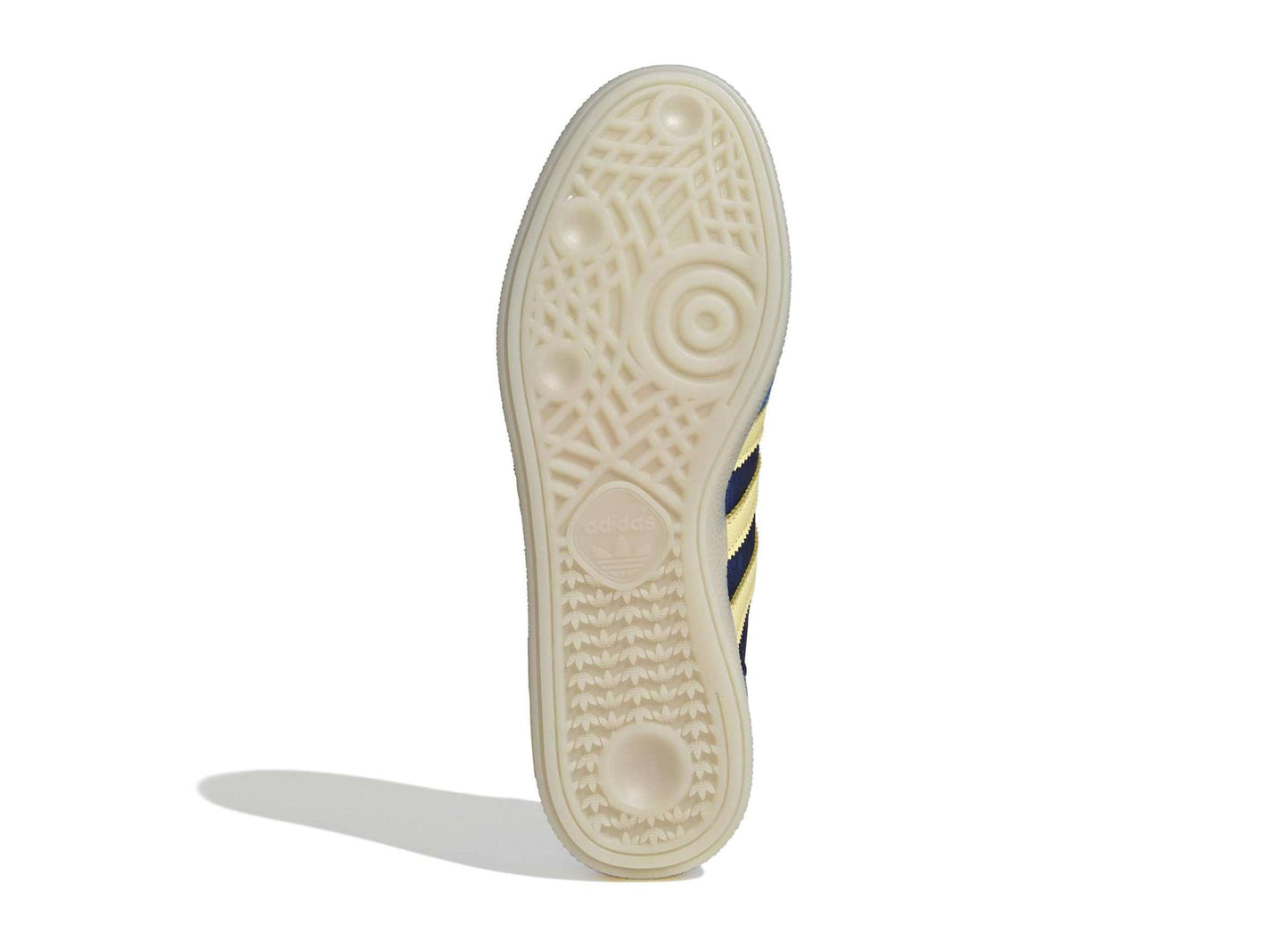 studio-shot-v9-95652