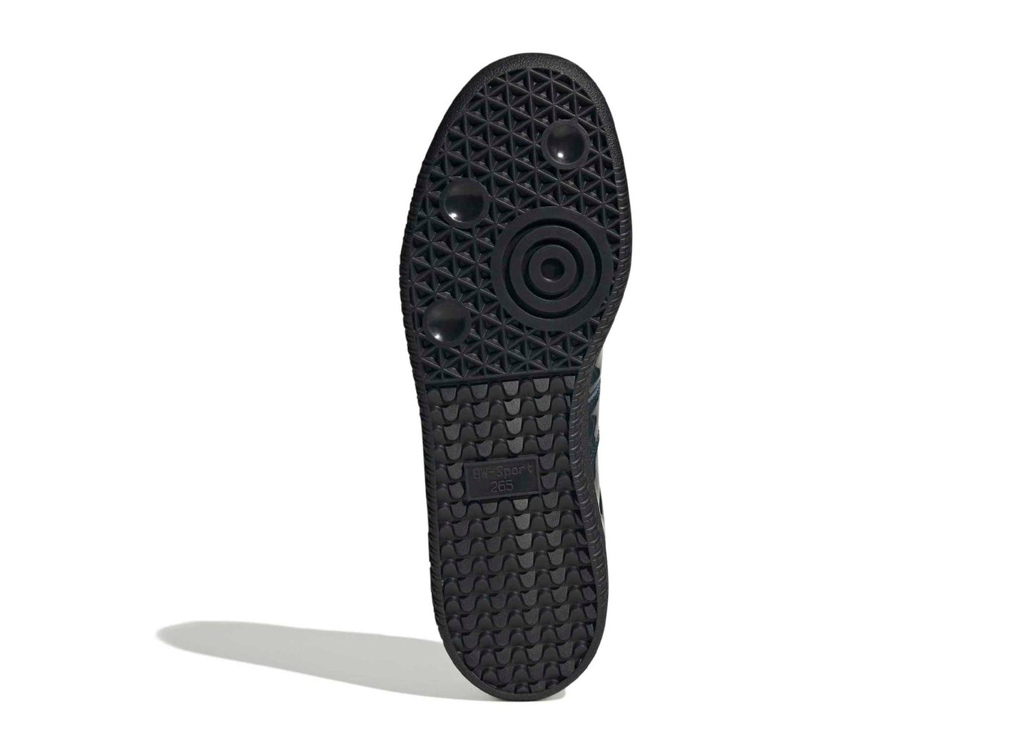 studio-shot-v9-89954