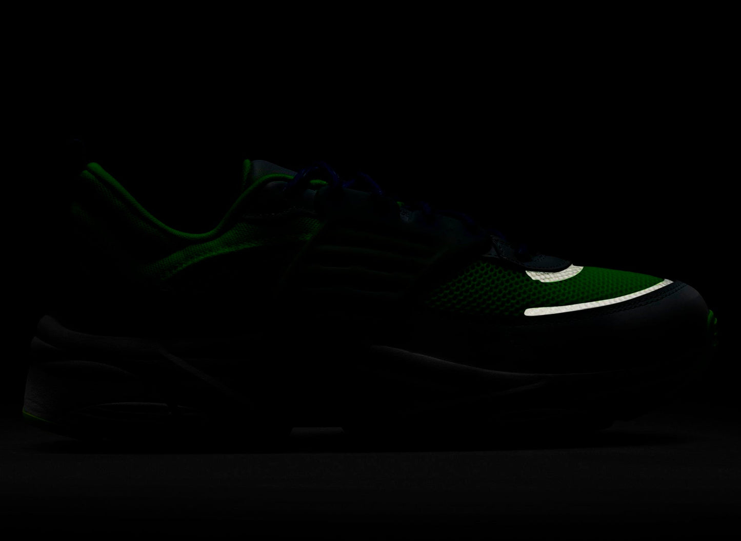 studio-shot-v9-21512