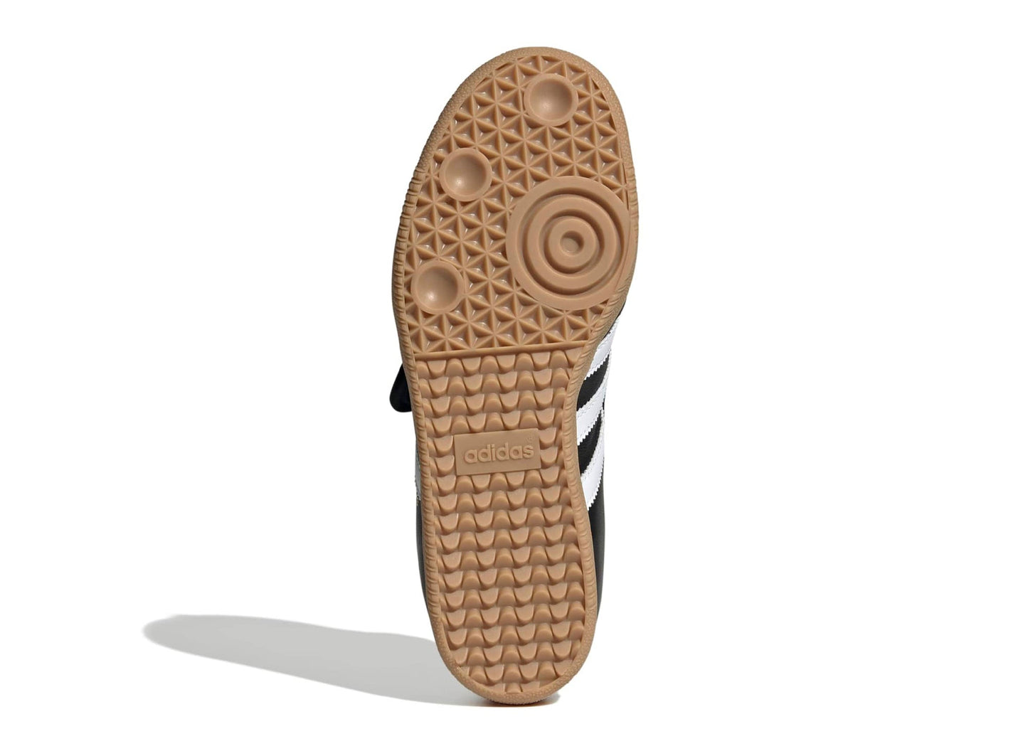 studio-shot-v9-33046