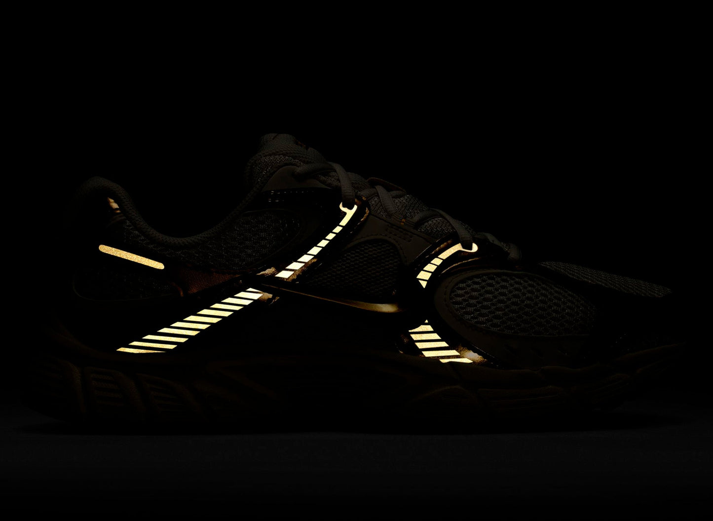 studio-shot-v9-35340