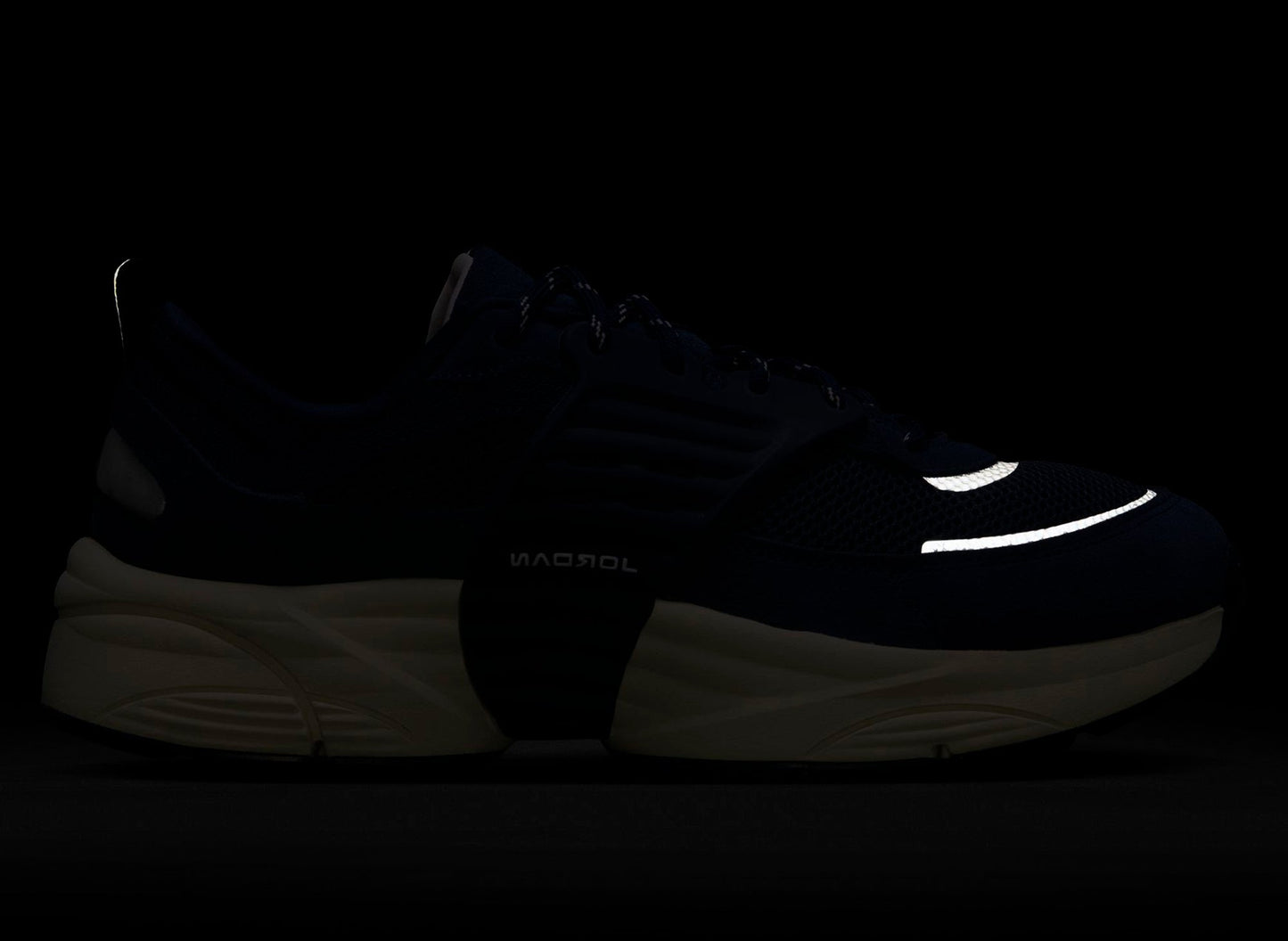 studio-shot-v9-62310