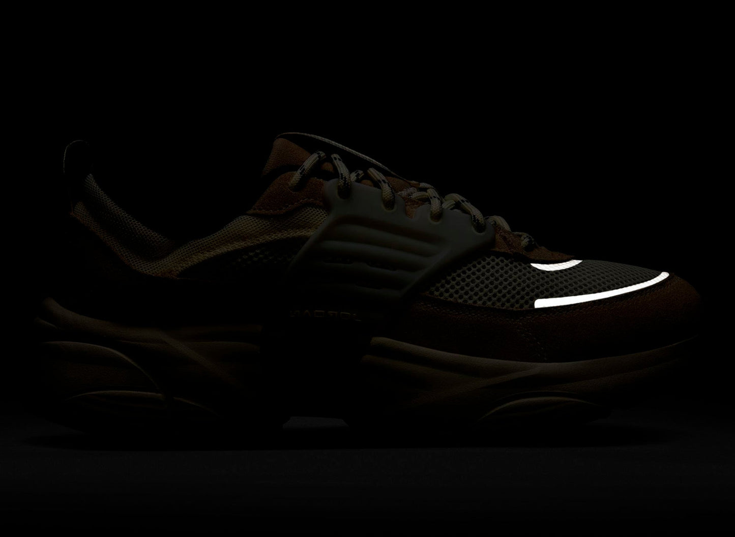 studio-shot-v9-61378