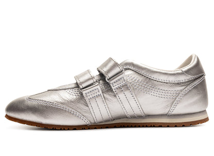 studio-shot-v9-27280