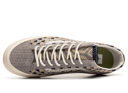 studio-shot-v9-12391