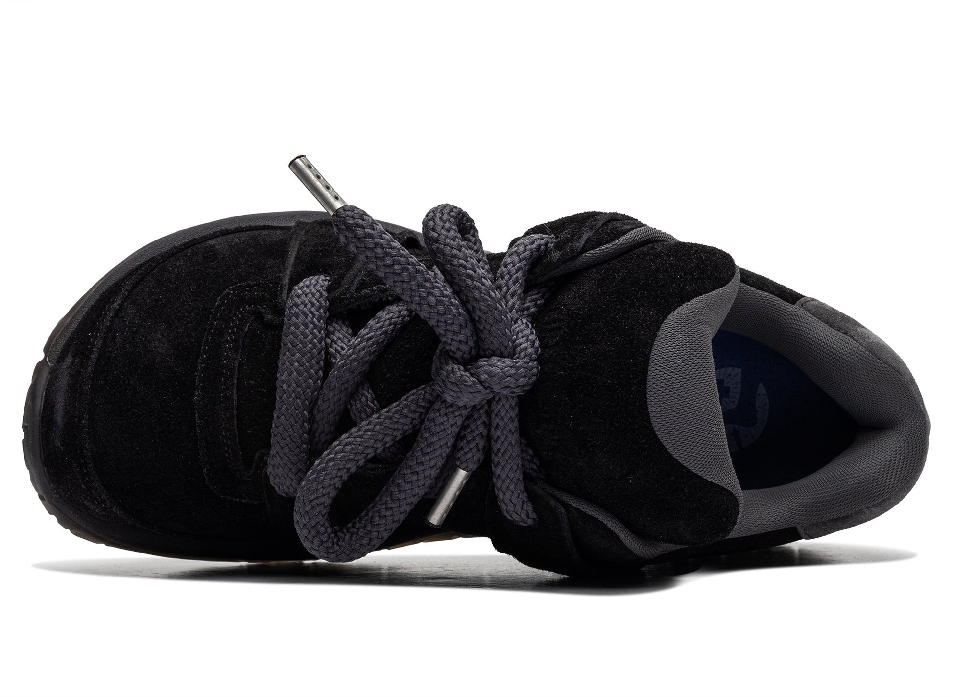 studio-shot-v9-32003