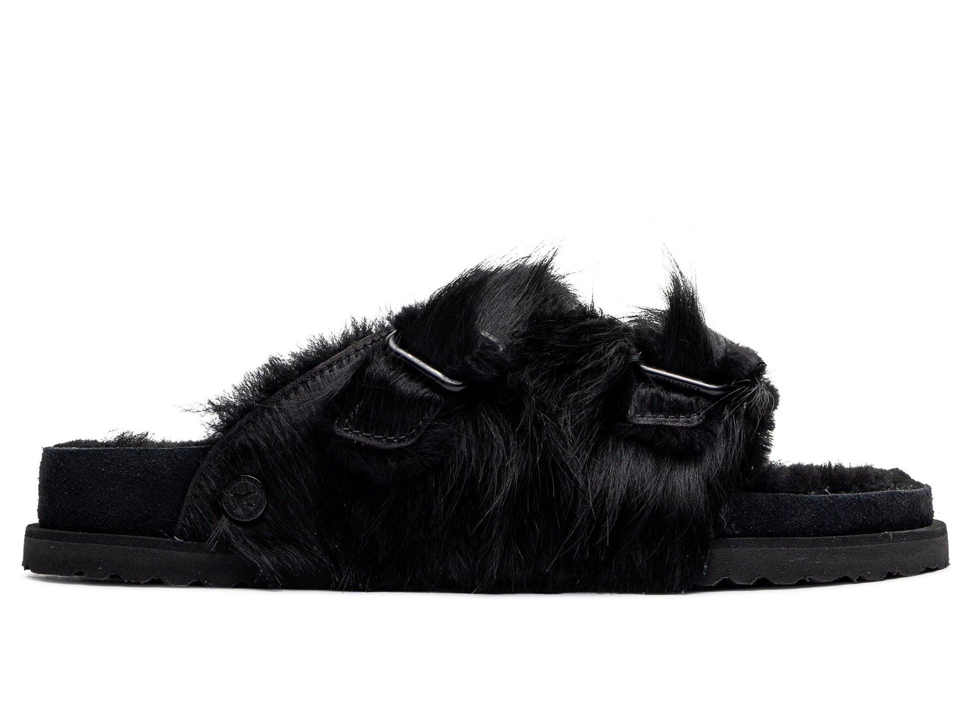 studio-shot-v9-33217