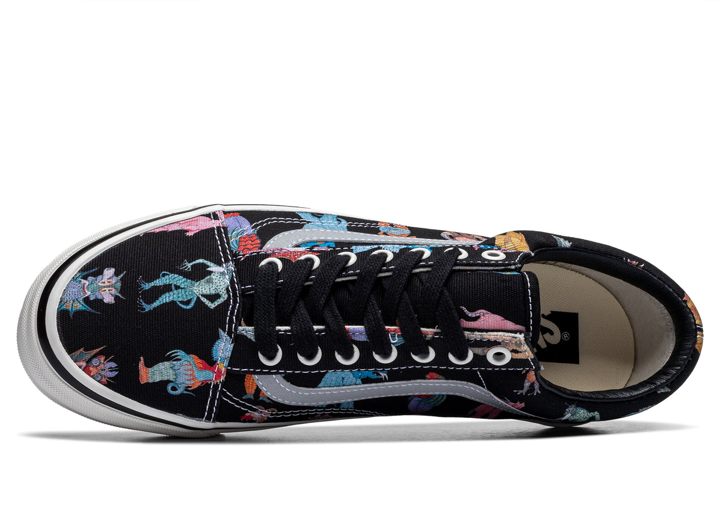 studio-shot-v9-66851