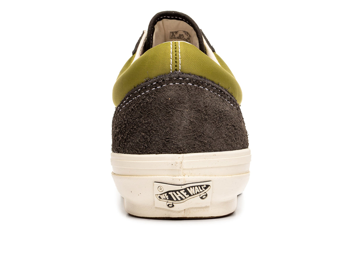 studio-shot-v9-71089