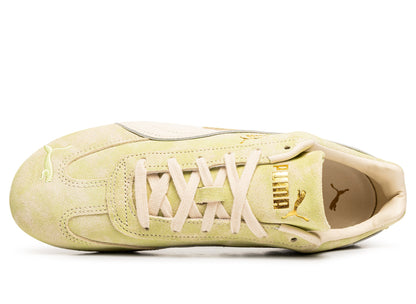 studio-shot-v9-40185