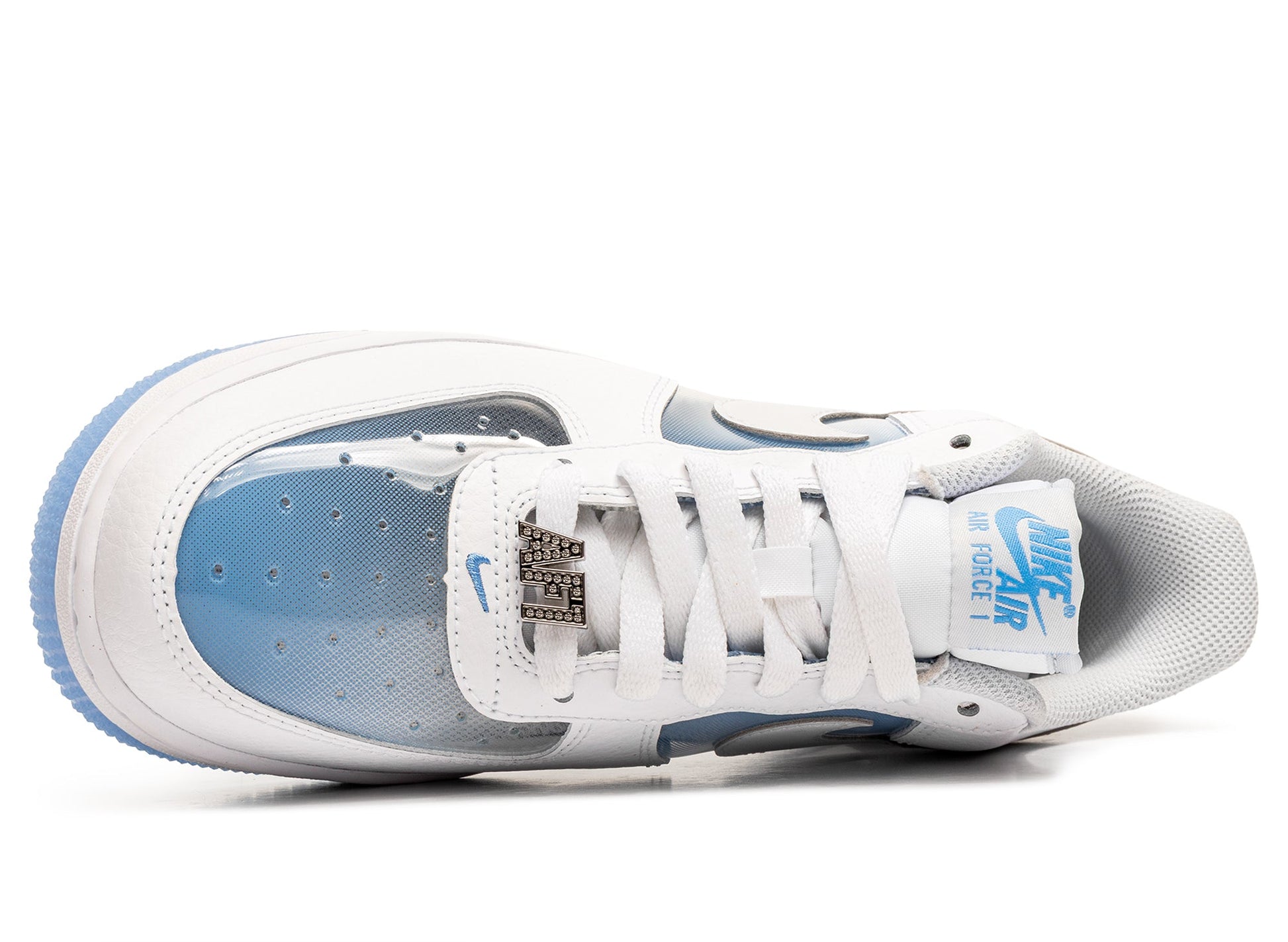 studio-shot-v9-41956