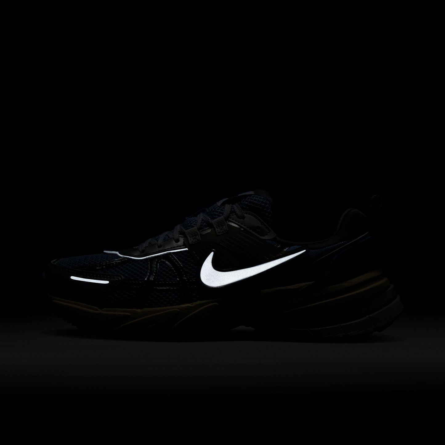 studio-shot-v9-10527