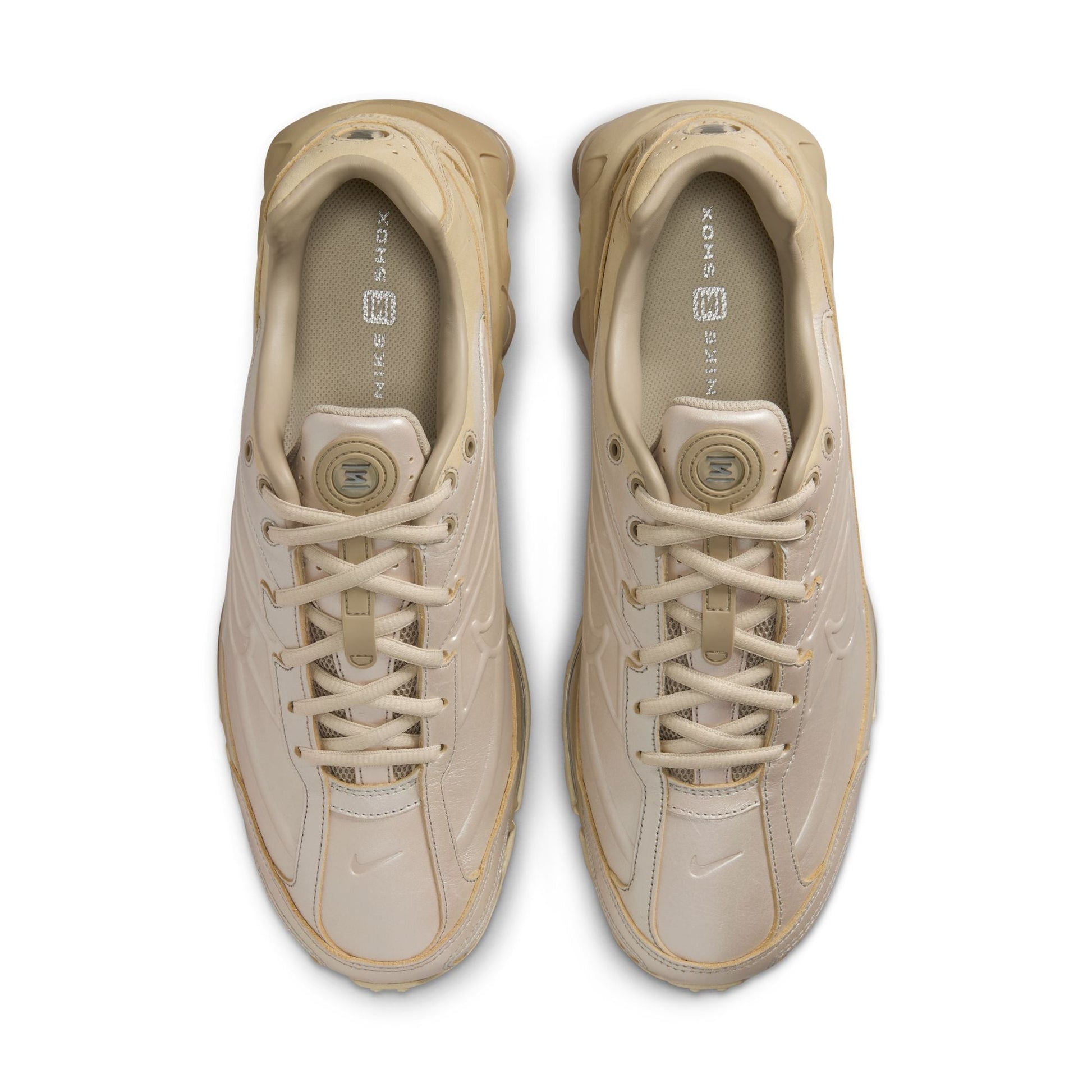 studio-shot-v9-42376