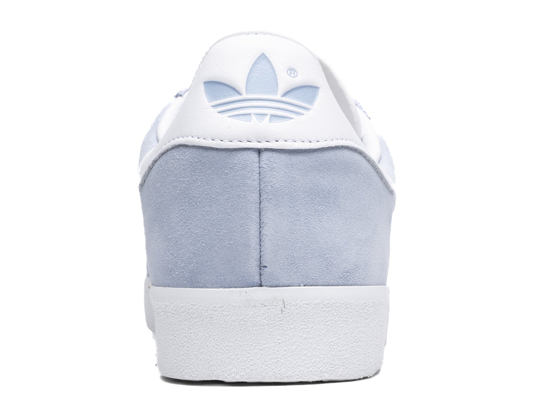 studio-shot-v9-31465