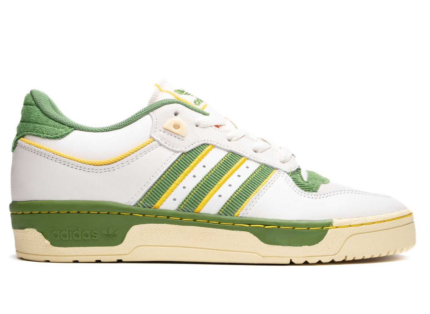 studio-shot-v9-44254