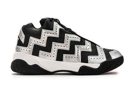 studio-shot-v9-36043