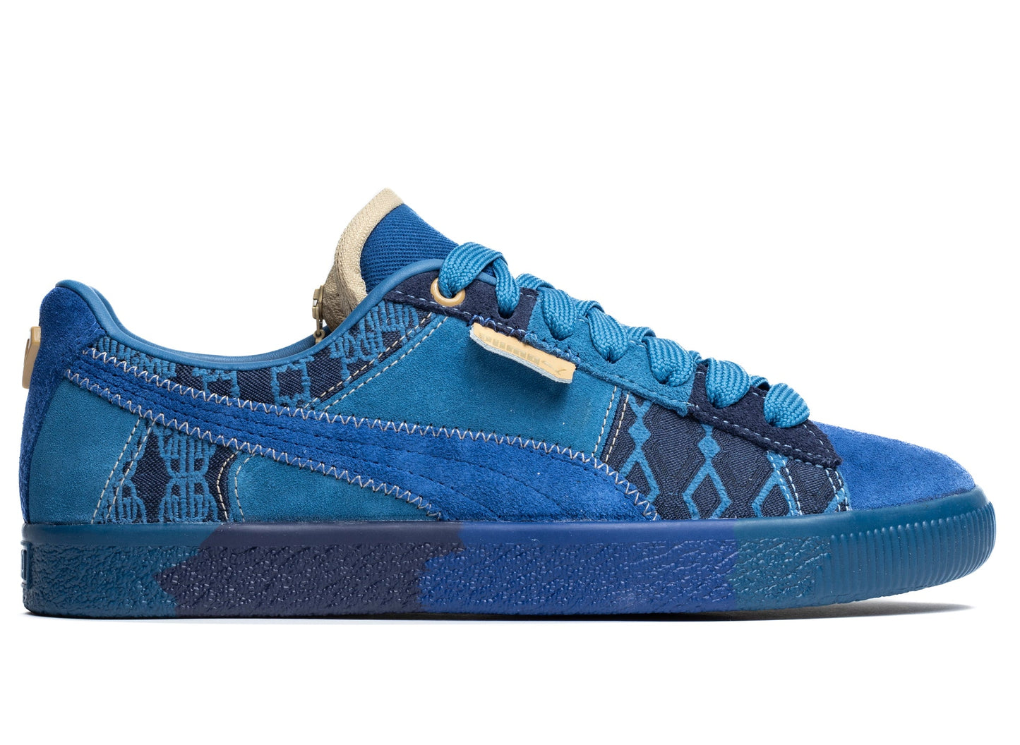 studio-shot-v9-61018