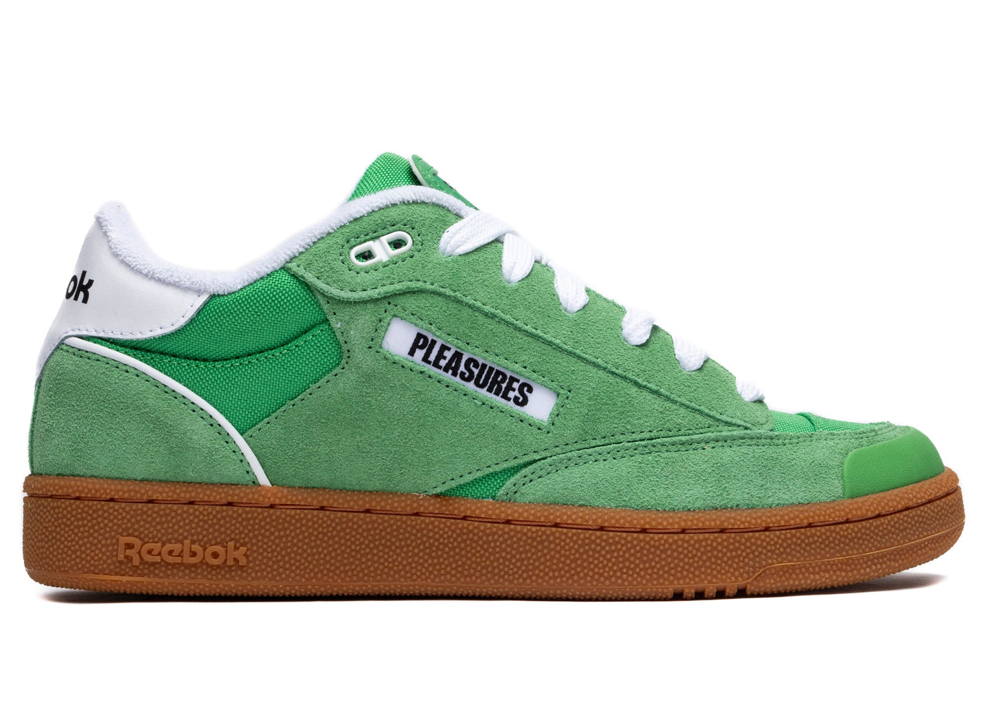 studio-shot-v9-30869