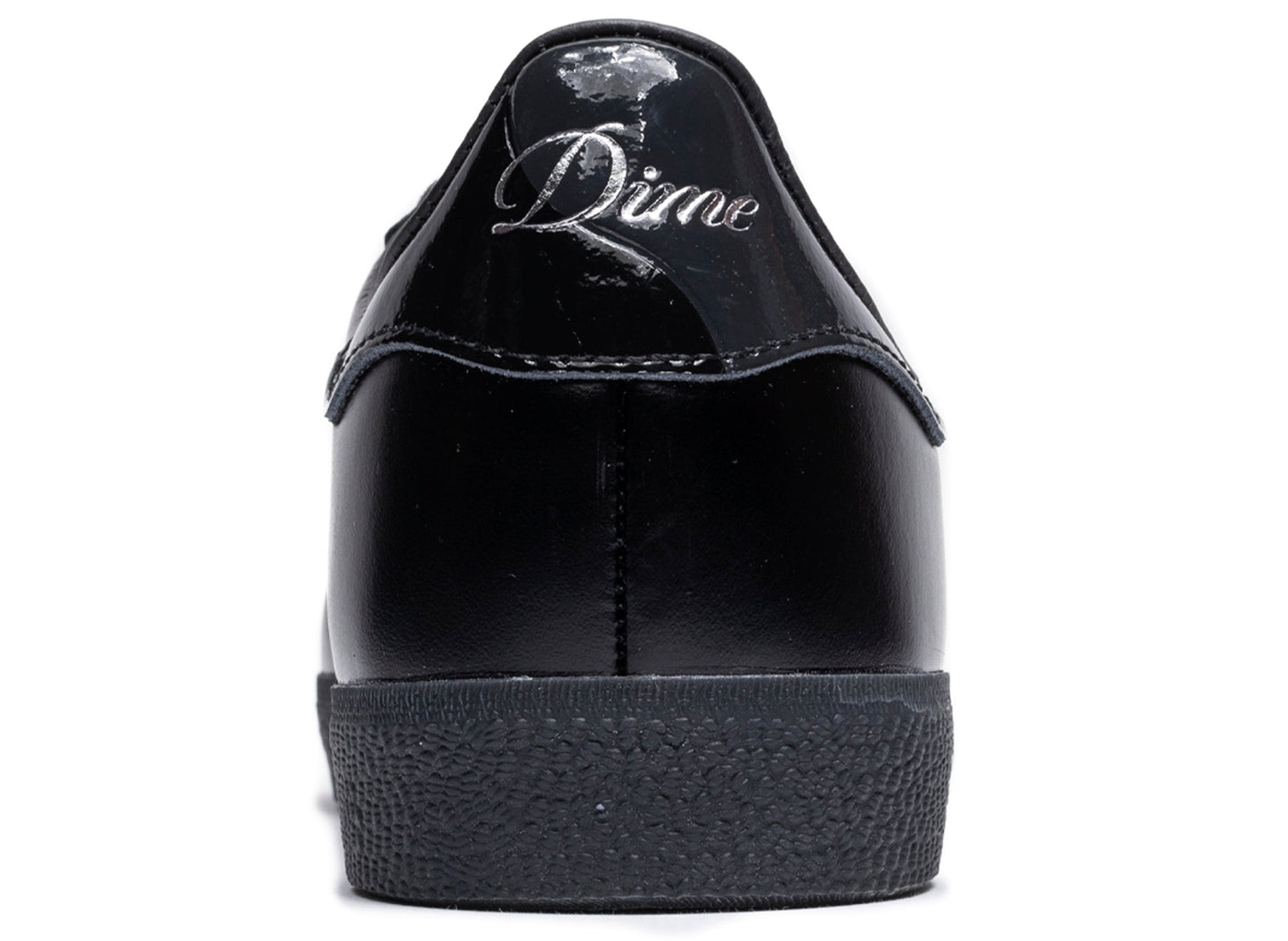 studio-shot-v9-22501