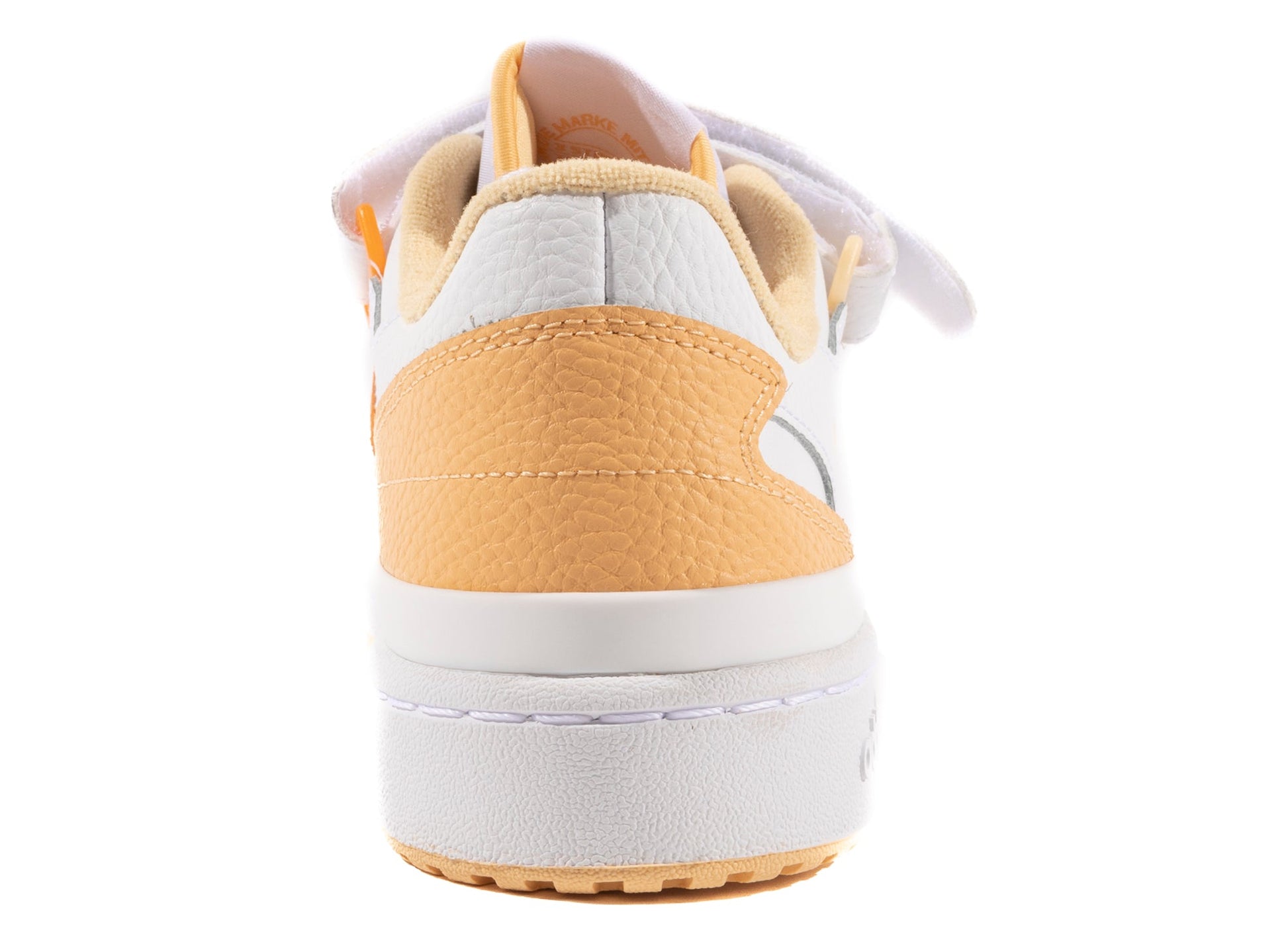 studio-shot-v9-96955