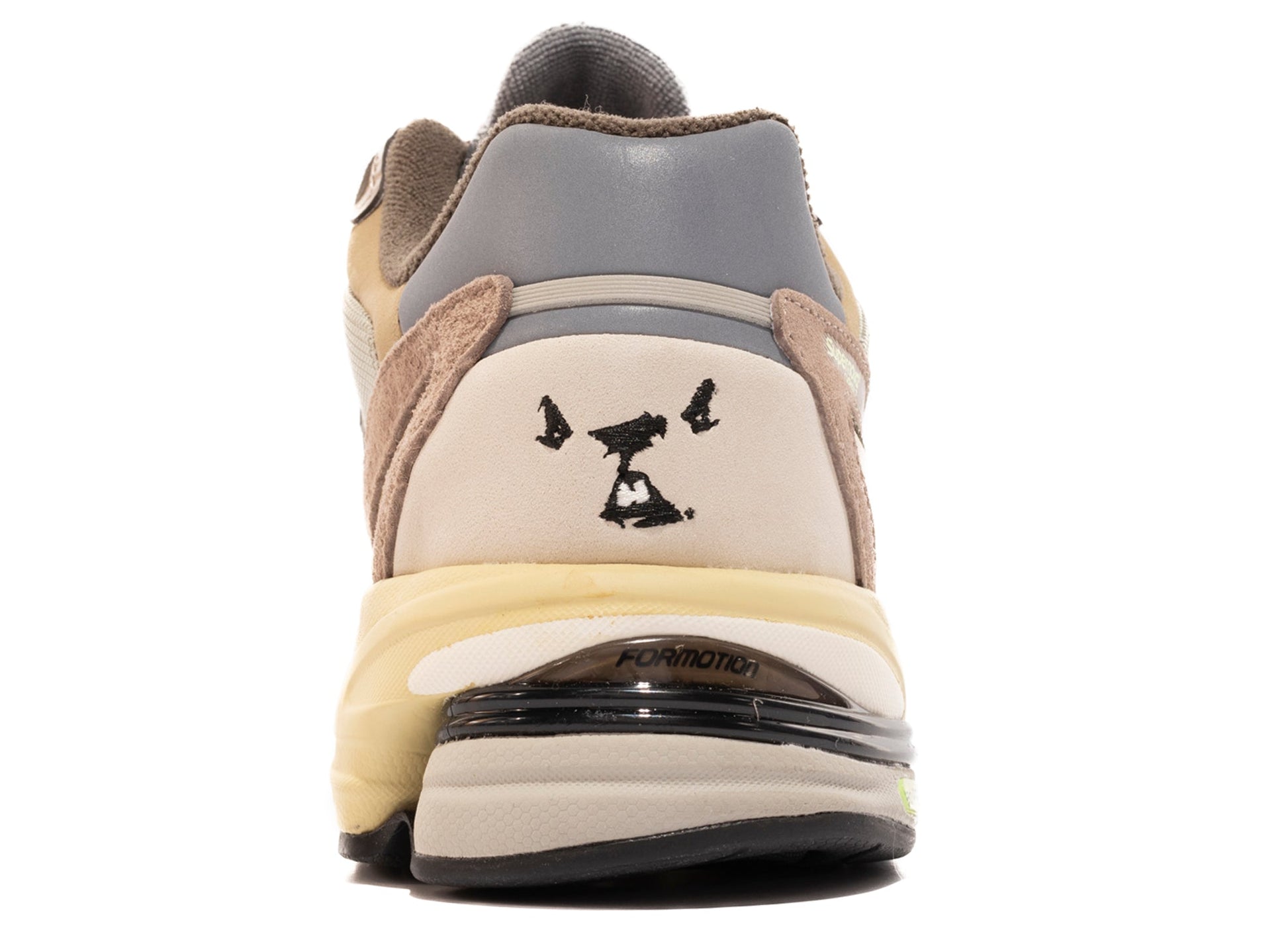 studio-shot-v9-30554