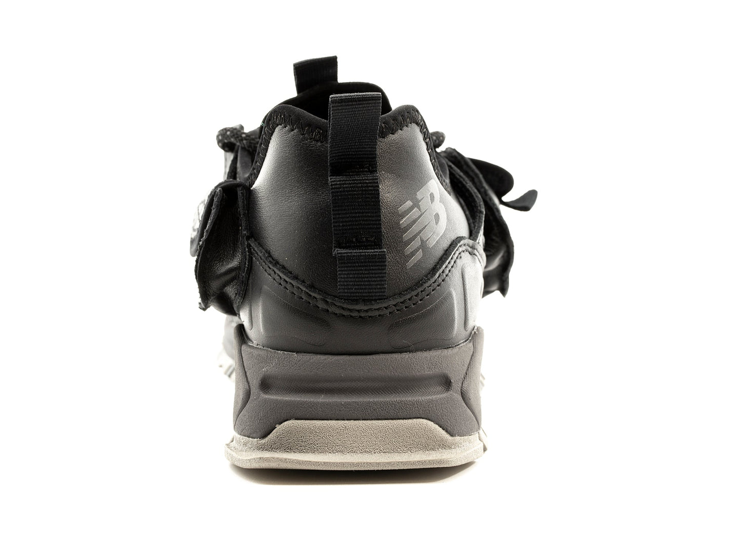 studio-shot-v9-28265