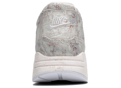 studio-shot-v9-68646