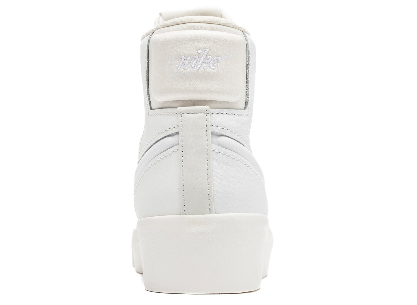 studio-shot-v9-95933