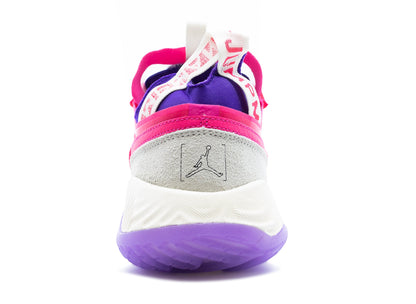 studio-shot-v9-41921