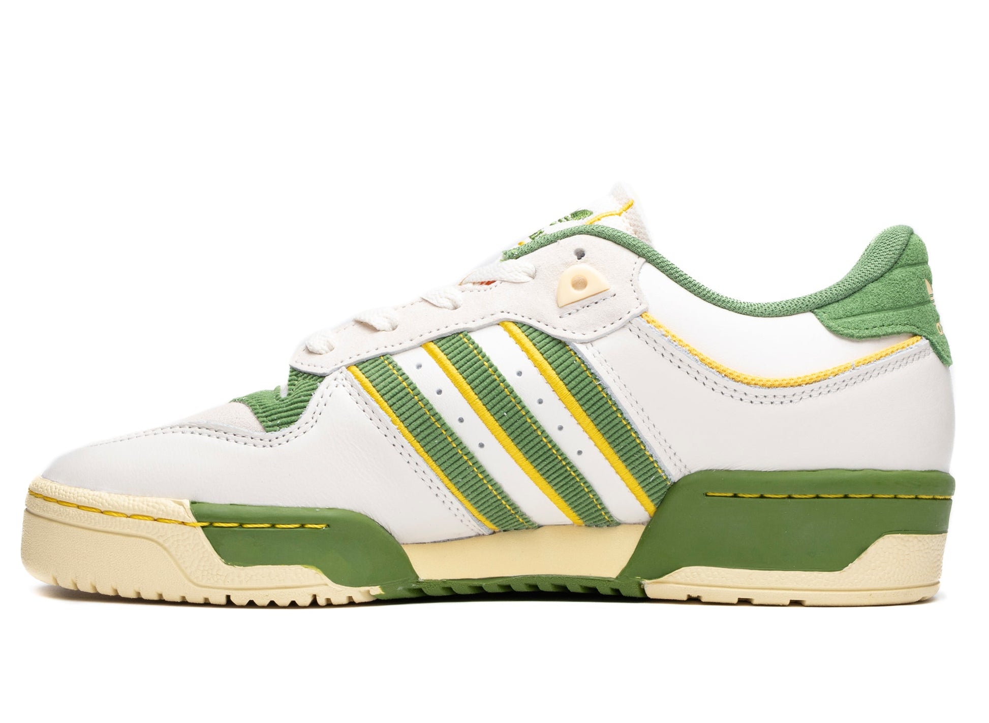 studio-shot-v9-85408