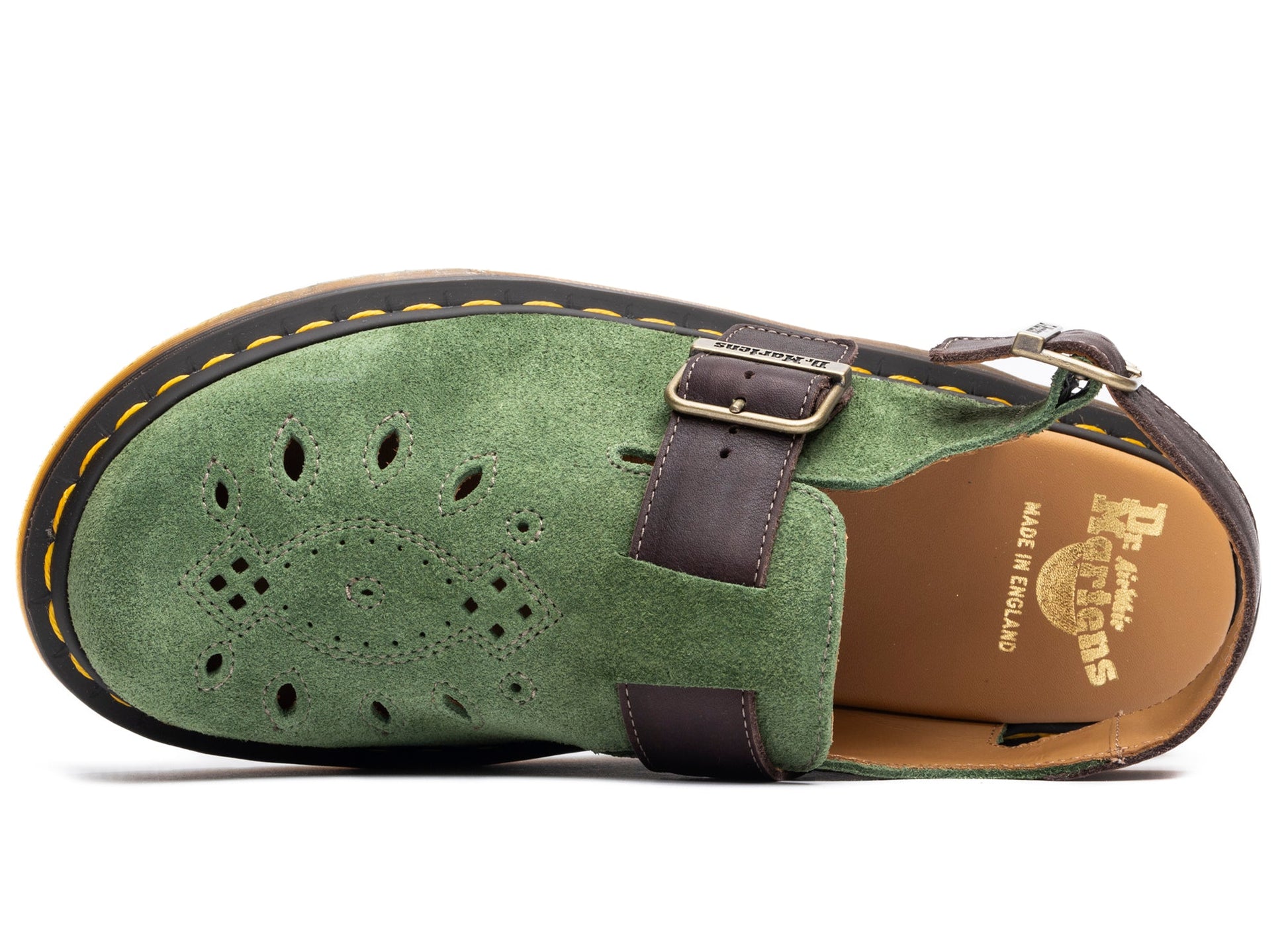 studio-shot-v9-15450