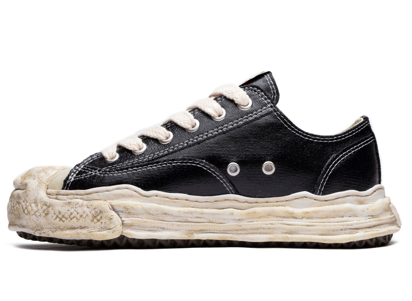 studio-shot-v9-92846