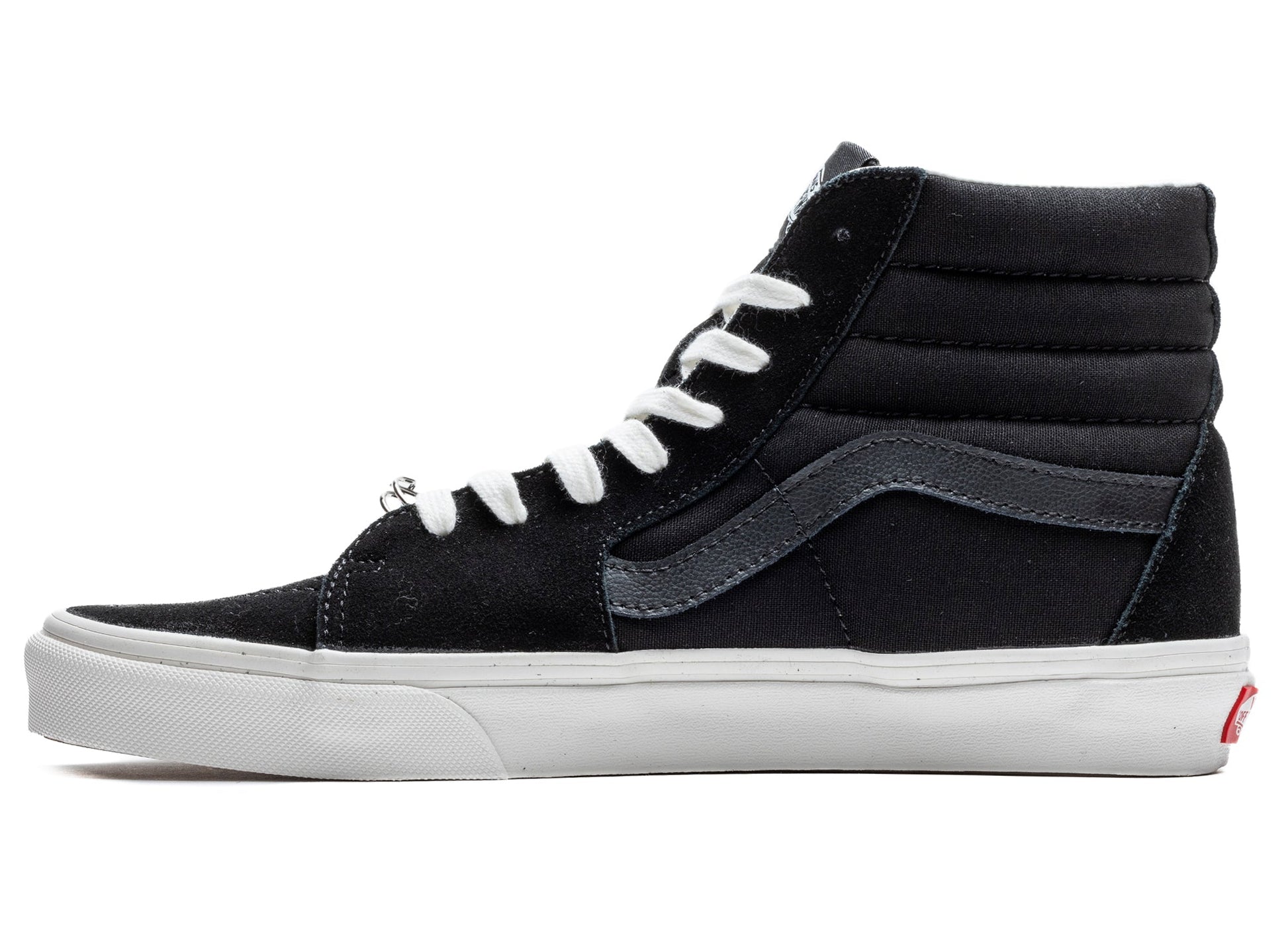 studio-shot-v9-24033