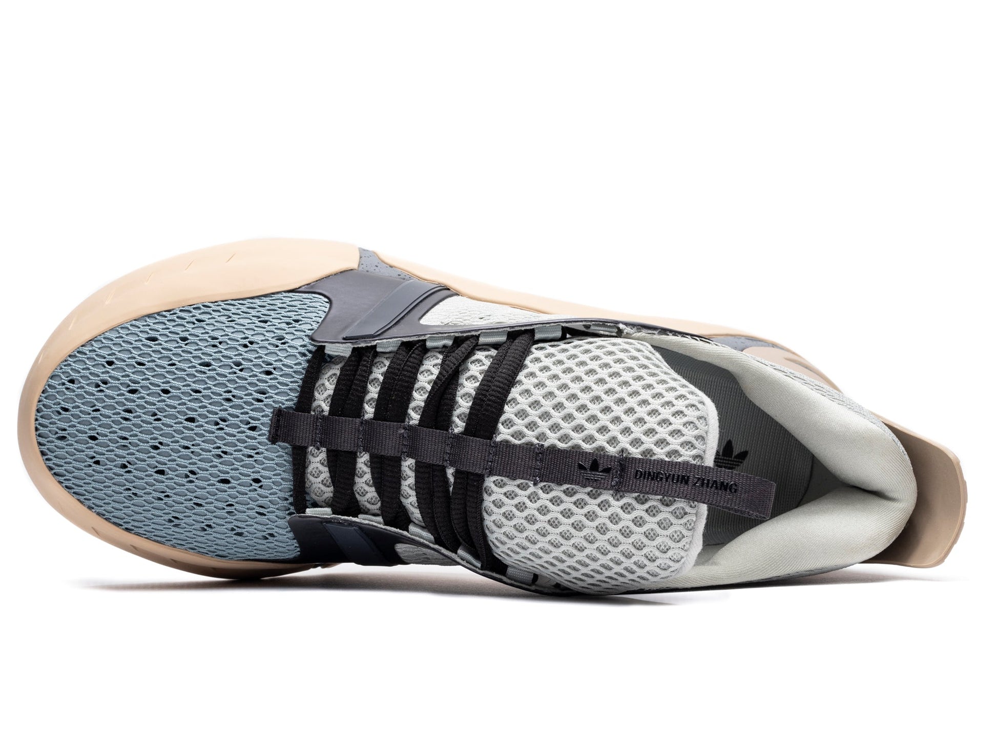 studio-shot-v9-81563